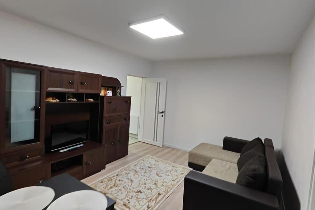 Apartament In Buzau Bagian luar foto